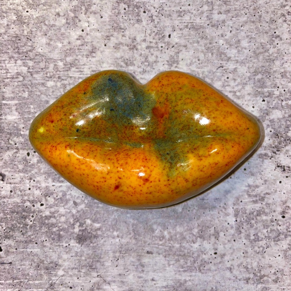 Activated Charcoal Turmeric Kiss Face Bar